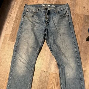 COPY - Wrangler retro fit slim straight jeans